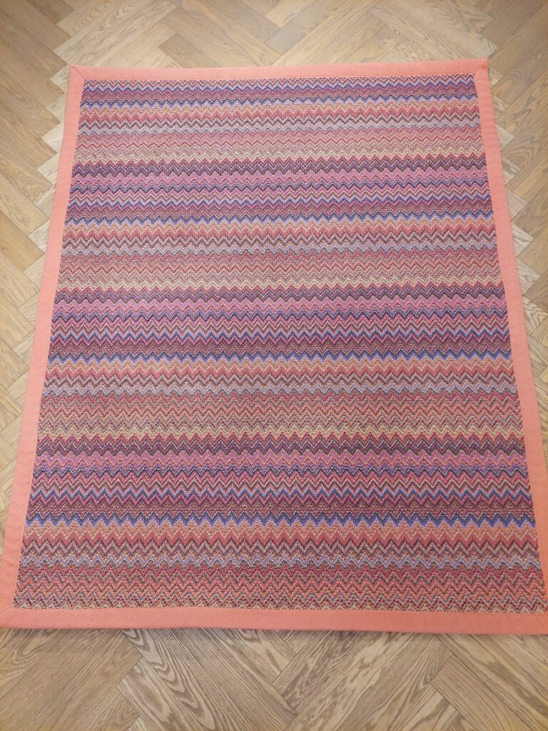 Mehr über den Artikel erfahren Teppich Crucial Trading