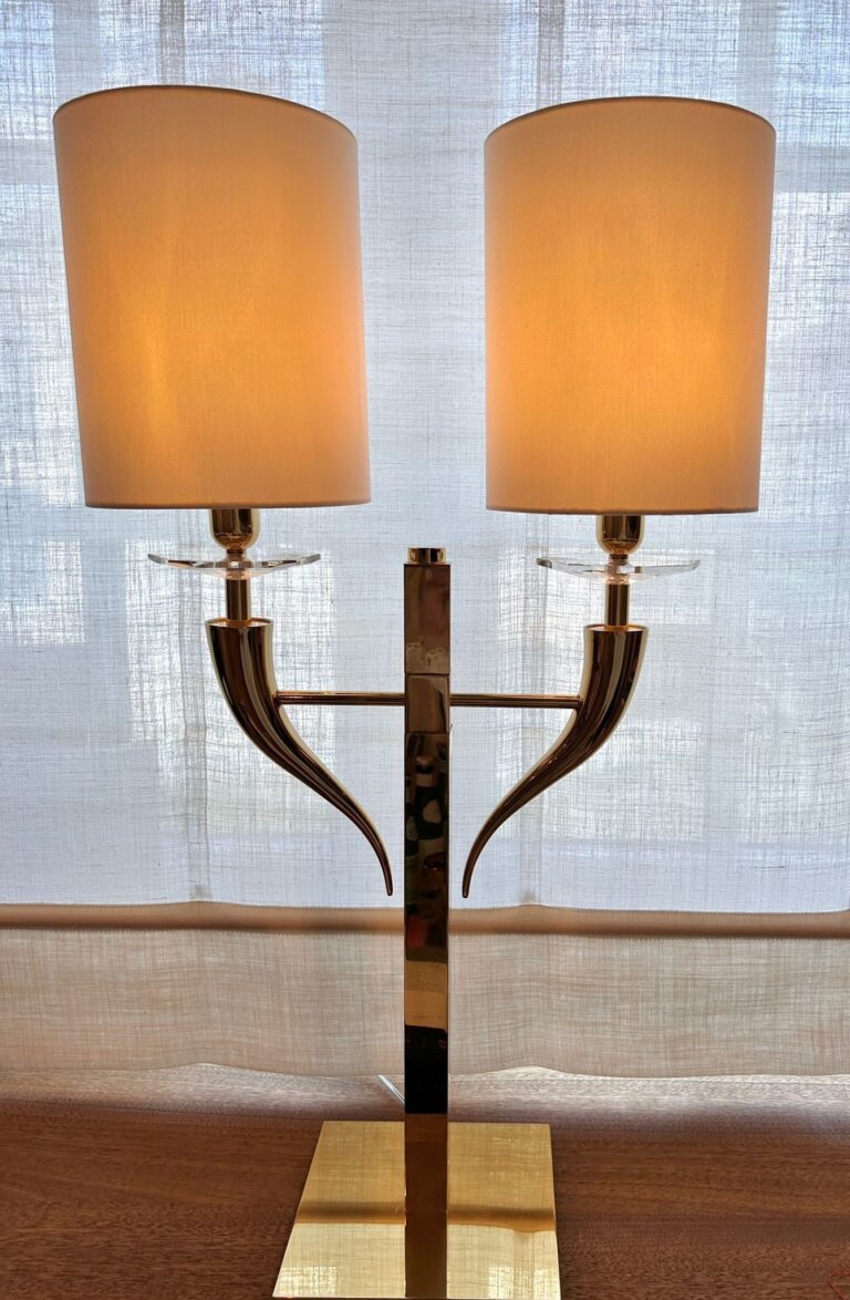 Mehr über den Artikel erfahren Tischlampe